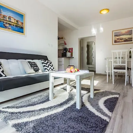 Apartament Mika